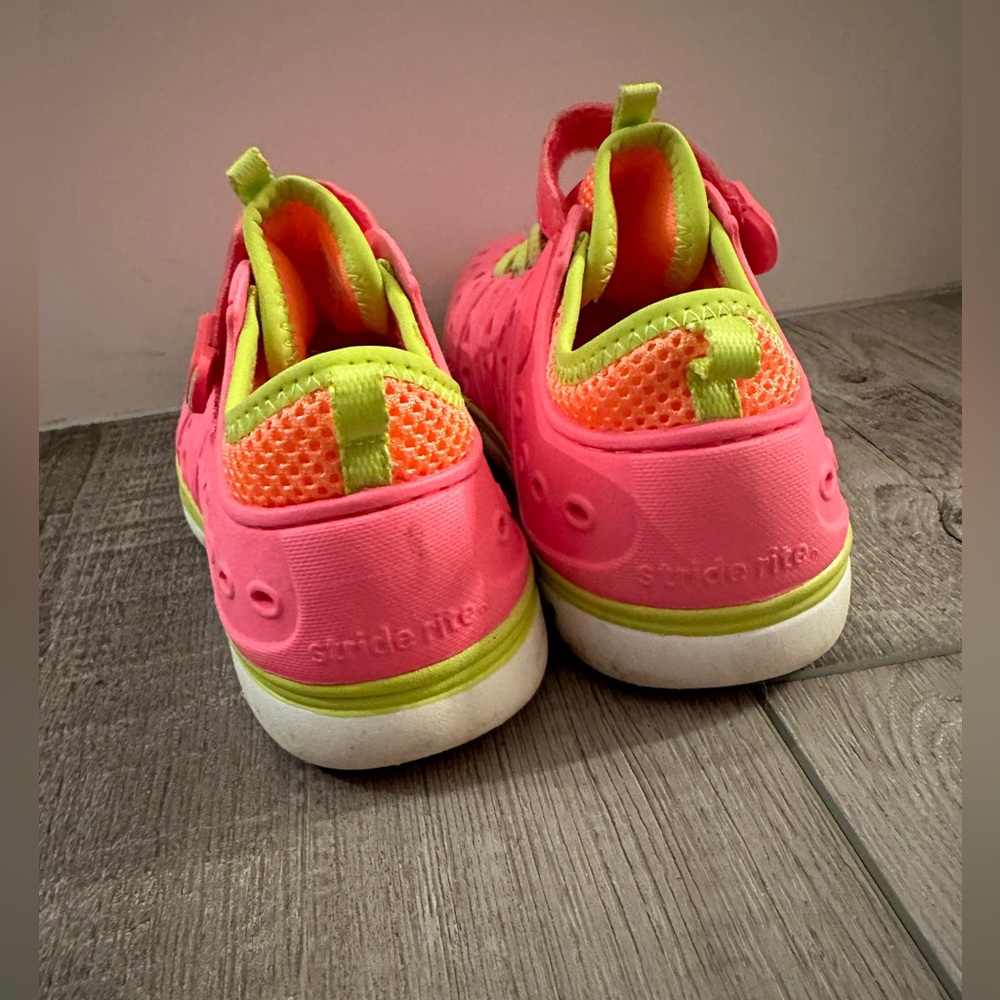 Stride Rite M2P Phibian Sneaker Sandal Toddler Girls Size 12 Pink Hook&Loop - Picture 3 of 4